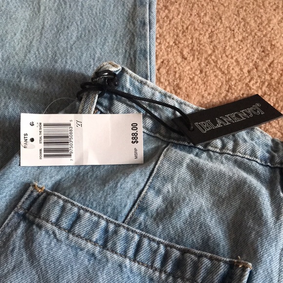 BLANK NYC brand new women’s jeans from Bloomongdale’s - Picture 4 of 11